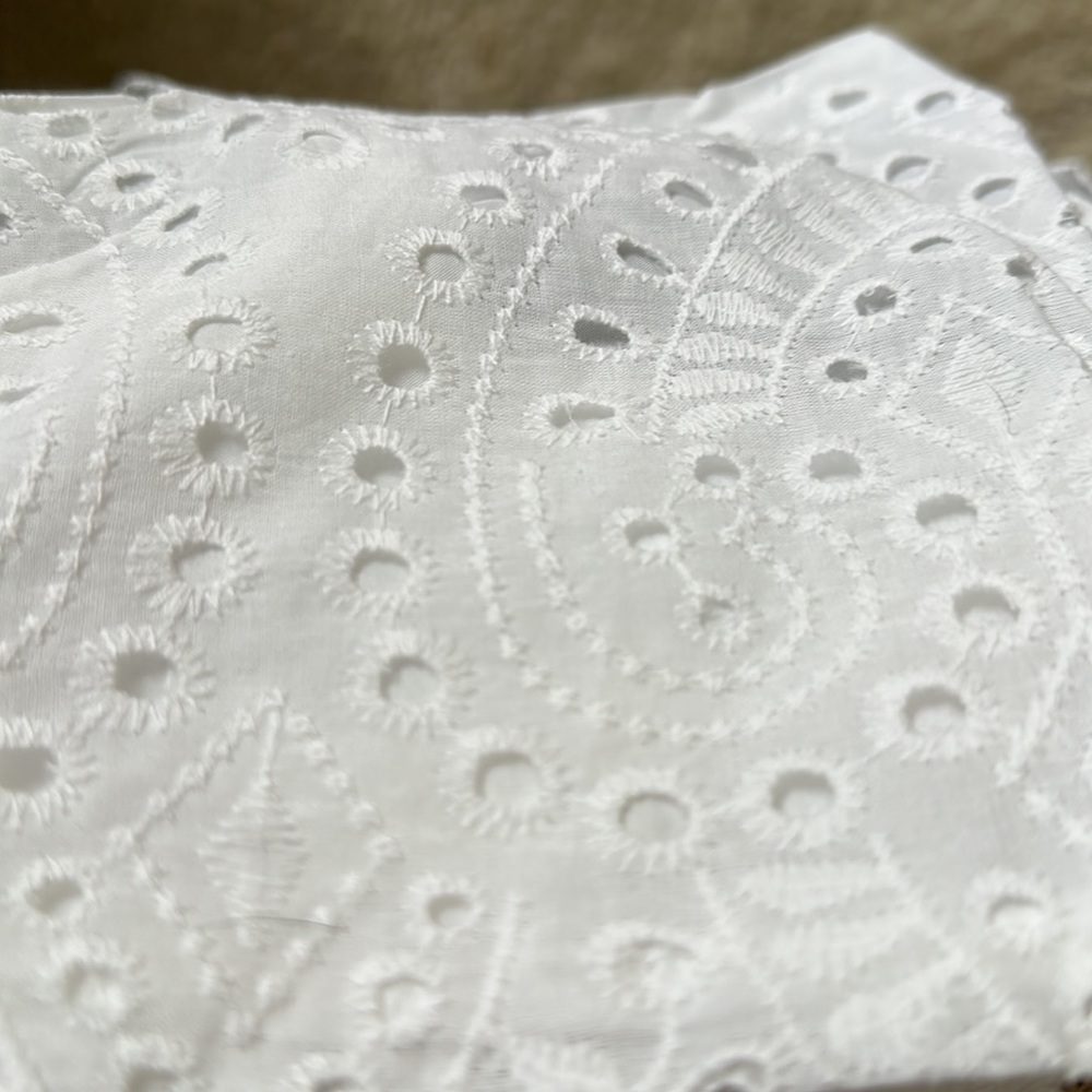 WHITE ♡ EYELET 2 pieces Top + Skirt SET - Picture 5 of 6